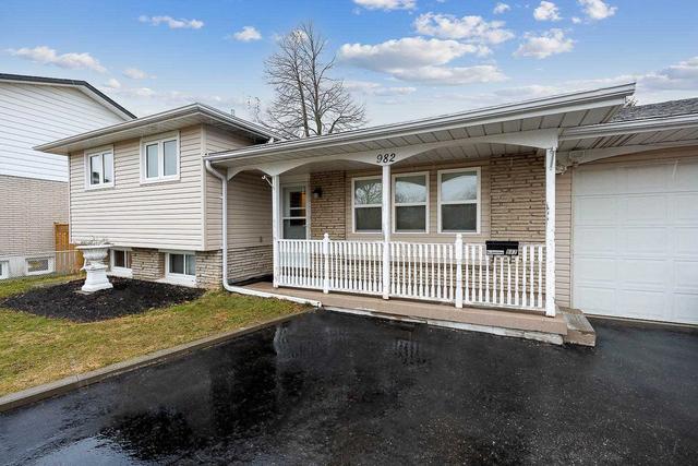 982 Brenda Crt, House detached with 3 bedrooms, 3 bathrooms and 6 parking in Oshawa ON | Image 33