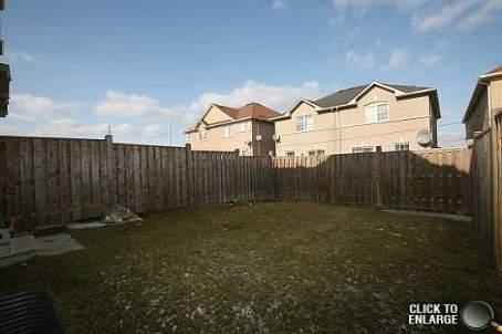 102 Crystalview Cres, House semidetached with 3 bedrooms, 3 bathrooms and 3 parking in Brampton ON | Image 8