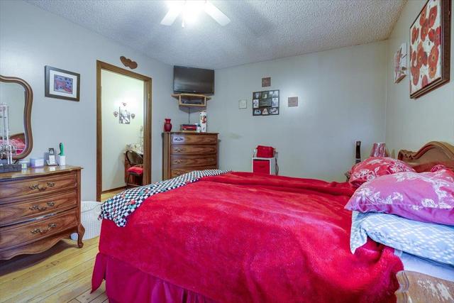 28074 Township Road 384, House detached with 3 bedrooms, 2 bathrooms and null parking in Red Deer County AB | Image 24