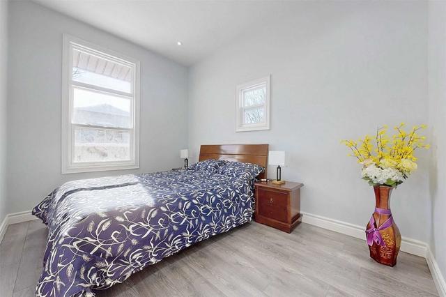 25 Avenue St, House detached with 3 bedrooms, 1 bathrooms and 4 parking in Oshawa ON | Image 10