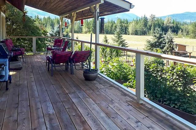 575 North Fork Road, House detached with 4 bedrooms, 2 bathrooms and 2 parking in North Okanagan E BC | Image 5