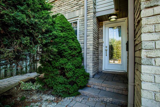 main - 7 Lafferty St, House detached with 3 bedrooms, 2 bathrooms and 3 parking in Toronto ON | Image 32