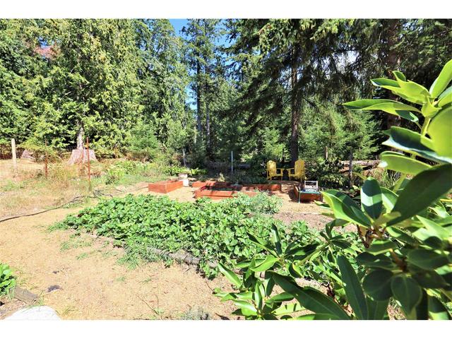 2345 Mountain Road, House detached with 2 bedrooms, 2 bathrooms and null parking in Sunshine Coast F BC | Image 24