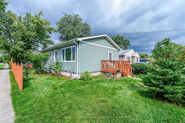 29 Warren Rd, House detached with 3 bedrooms, 1 bathrooms and 3 parking in St. Catharines ON | Image 1