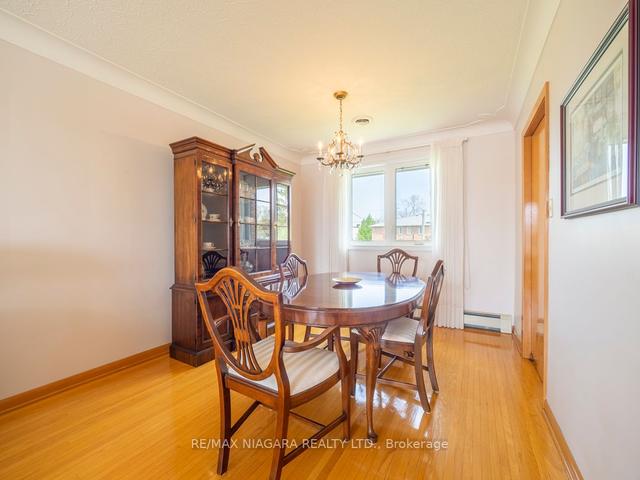 18 Brock St, House detached with 3 bedrooms, 2 bathrooms and 3 parking in Port Colborne ON | Image 4