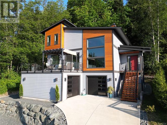 267 North Shore Rd, House detached with 3 bedrooms, 3 bathrooms and 4 parking in Lake Cowichan BC | Image 5