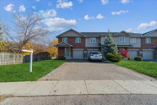 23 Zeller Dr, House attached with 3 bedrooms, 4 bathrooms and 3 parking in Kitchener ON | Image 1