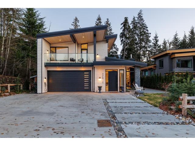 3340 Mamquam Road, House detached with 4 bedrooms, 4 bathrooms and 6 parking in Squamish BC | Image 1