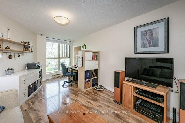 203 - 24 Marilyn Dr, Condo with 3 bedrooms, 2 bathrooms and 1 parking in Guelph ON | Image 15