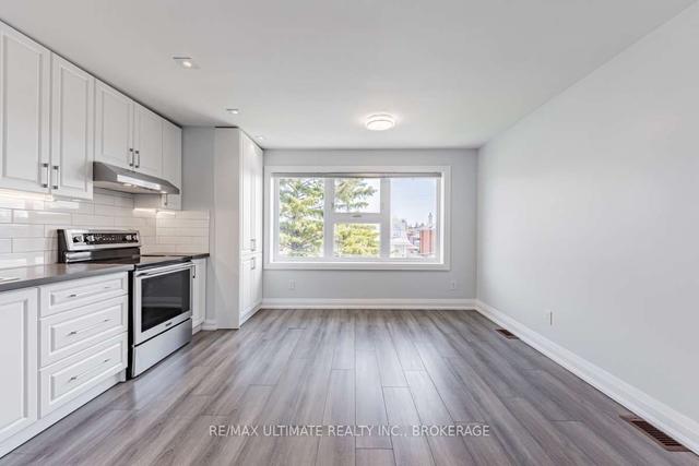 upper - 198 Cornelius Pkwy, House detached with 2 bedrooms, 1 bathrooms and 1 parking in Toronto ON | Image 10