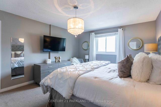 27 Poolton Cres, House detached with 3 bedrooms, 3 bathrooms and 3 parking in Clarington ON | Image 22