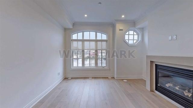 3879b Bloor St W, House attached with 3 bedrooms, 2 bathrooms and 2 parking in Toronto ON | Image 38