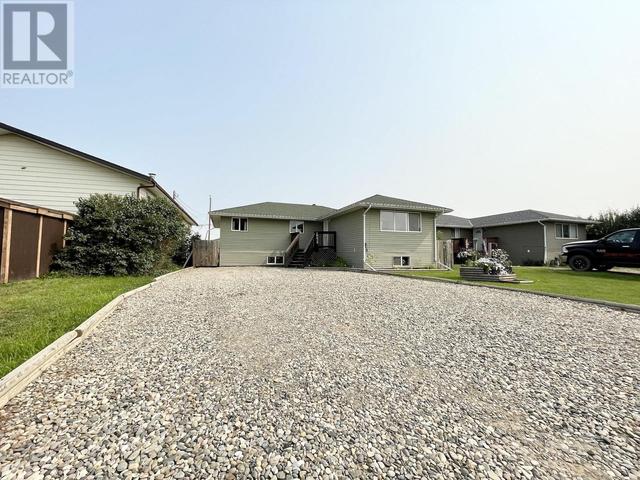 10615 102 Street, House detached with 5 bedrooms, 2 bathrooms and null parking in Taylor BC | Image 37