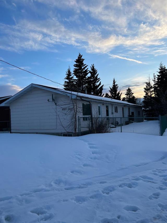 10327 105 Avenue, House detached with 3 bedrooms, 1 bathrooms and 4 parking in Hythe AB | Image 1