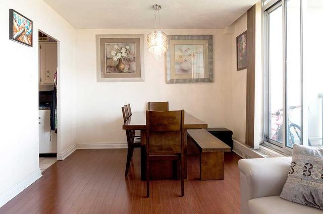 ph 02 - 44 Longbourne Dr, Condo with 2 bedrooms, 1 bathrooms and 1 parking in Toronto ON | Image 2