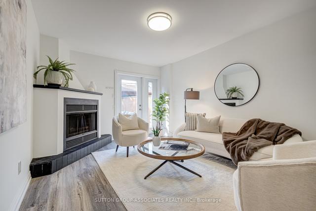 832 Manning Ave, House semidetached with 3 bedrooms, 4 bathrooms and 1 parking in Toronto ON | Image 36