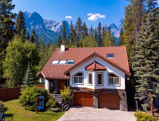 7 Woodside Lane, House detached with 4 bedrooms, 3 bathrooms and 4 parking in Canmore AB | Image 1