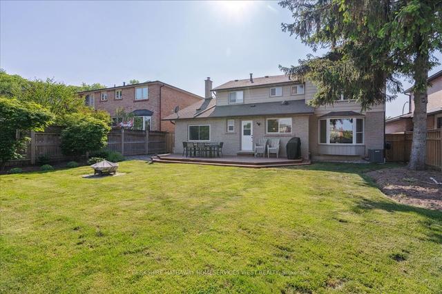 10 Farmingdale Cres, House detached with 4 bedrooms, 4 bathrooms and 4 parking in Hamilton ON | Image 13