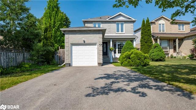 6 Grasett Crescent, House detached with 3 bedrooms, 1 bathrooms and 5 parking in Barrie ON | Image 1