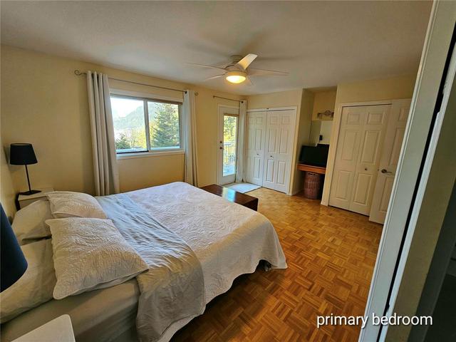 2595 Centennial Drive, House detached with 4 bedrooms, 3 bathrooms and 6 parking in Columbia Shuswap C BC | Image 11
