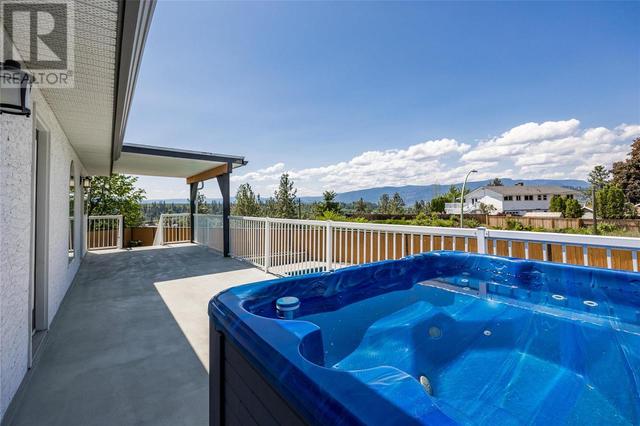 960 Taurus Road, House detached with 4 bedrooms, 2 bathrooms and 4 parking in Kelowna BC | Image 52