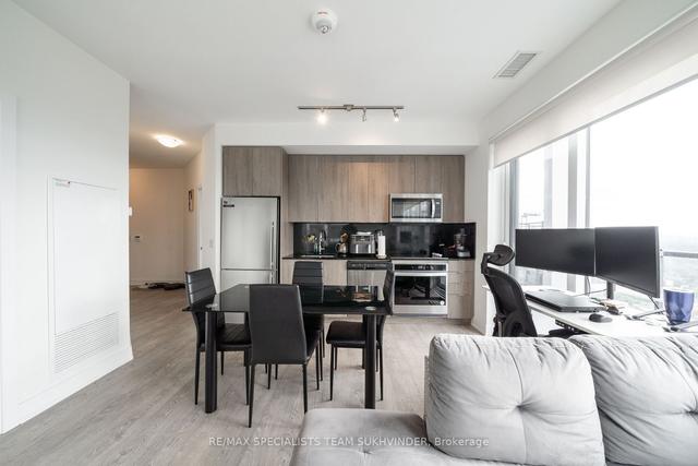 3529 - 5 Mabelle Ave, Condo with 2 bedrooms, 2 bathrooms and 1 parking in Toronto ON | Image 3