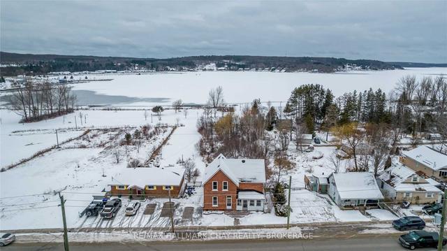 81 Robert St W, House detached with 3 bedrooms, 2 bathrooms and 3 parking in Penetanguishene ON | Image 12