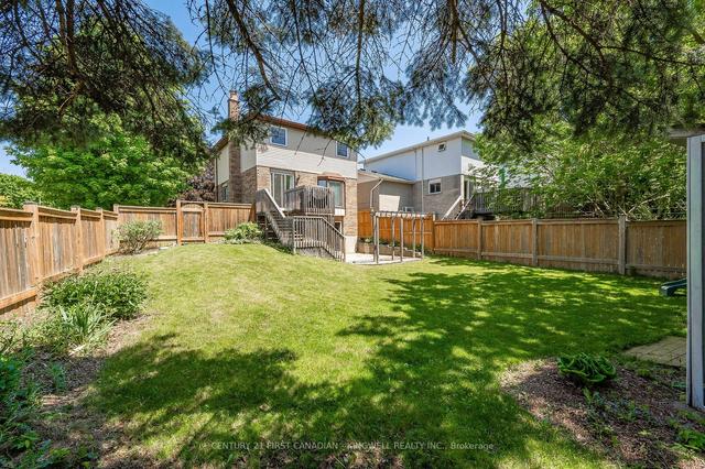 1 Holly Crt, House detached with 3 bedrooms, 2 bathrooms and 3 parking in Guelph ON | Image 30