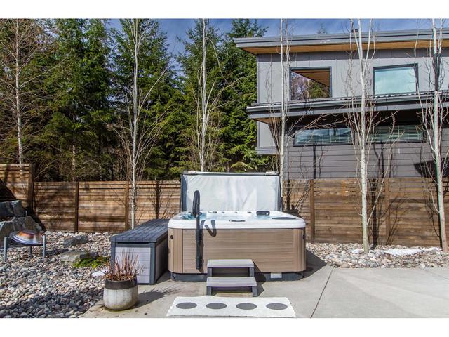 3314 Aristotle Place, House detached with 5 bedrooms, 3 bathrooms and 6 parking in Squamish BC | Image 33