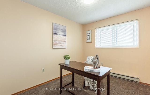 100 - 50 Scarborough Golf Clu Rd, Townhouse with 3 bedrooms, 2 bathrooms and 1 parking in Toronto ON | Image 22