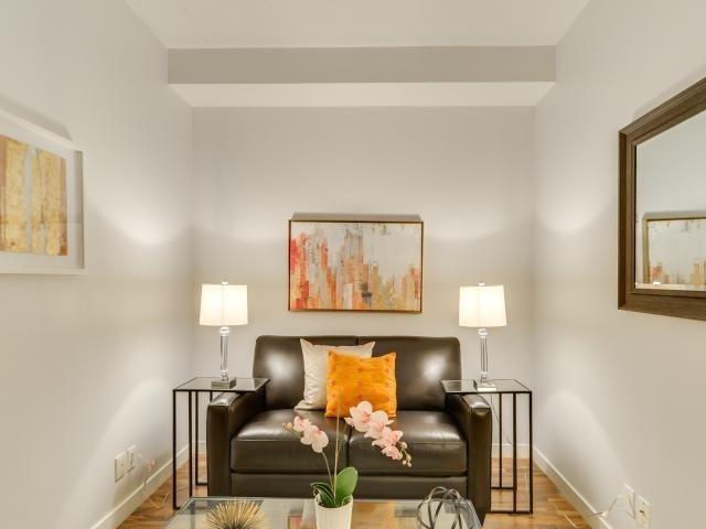 901 - 1 Shaw St, Condo with 1 bedrooms, 1 bathrooms and 1 parking in Toronto ON | Image 6
