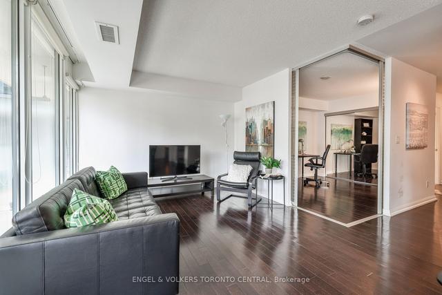 733 - 111 Elizabeth St, Condo with 2 bedrooms, 2 bathrooms and 1 parking in Toronto ON | Image 32