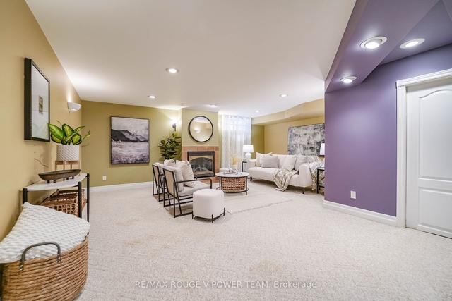45 Shoalhaven Dr, House semidetached with 3 bedrooms, 3 bathrooms and 4 parking in Toronto ON | Image 16