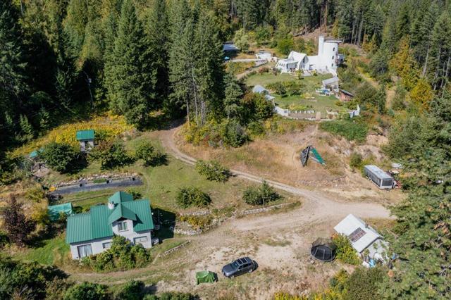 1450 Stewart Creek Road, House detached with 3 bedrooms, 5 bathrooms and null parking in Kootenay Boundary C BC | Image 14