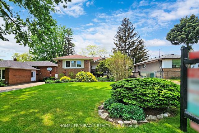 86 Coral Gable Dr, House detached with 3 bedrooms, 2 bathrooms and 6 parking in Toronto ON | Image 34