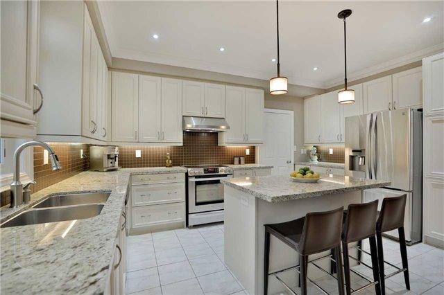981 Toscana Pl, House attached with 3 bedrooms, 3 bathrooms and 2 parking in Mississauga ON | Image 8