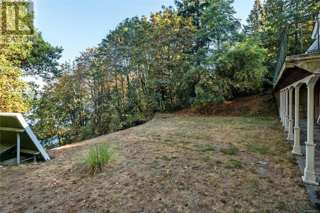 5575 Forest Hill Rd, House detached with 3 bedrooms, 2 bathrooms and 8 parking in Saanich BC | Image 36