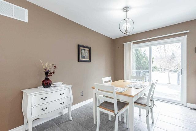 5 Briarwood Pl, House detached with 2 bedrooms, 2 bathrooms and 3 parking in Wasaga Beach ON | Image 4