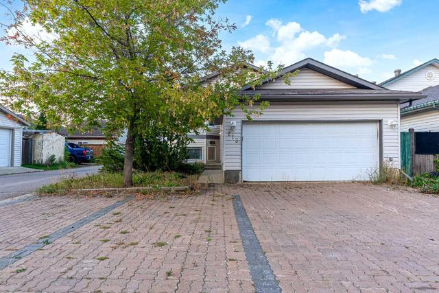213 Diefenbaker Drive, House detached with 6 bedrooms, 3 bathrooms and 4 parking in Wood Buffalo AB | Image 1