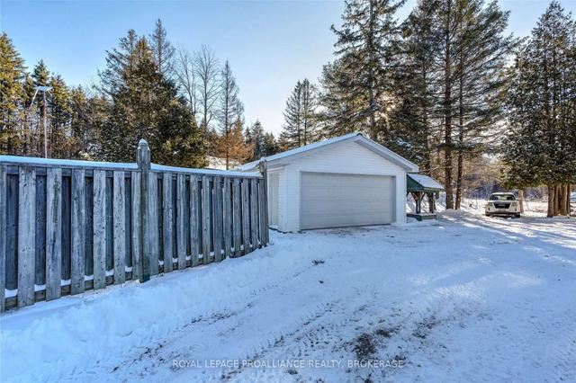 2564 Narrows Lock Rd, House detached with 3 bedrooms, 2 bathrooms and 8 parking in Tay Valley ON | Image 36