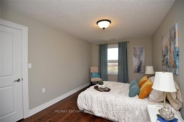 41 Sister Kern Terr, Townhouse with 1 bedrooms, 2 bathrooms and 0 parking in Hamilton ON | Image 11