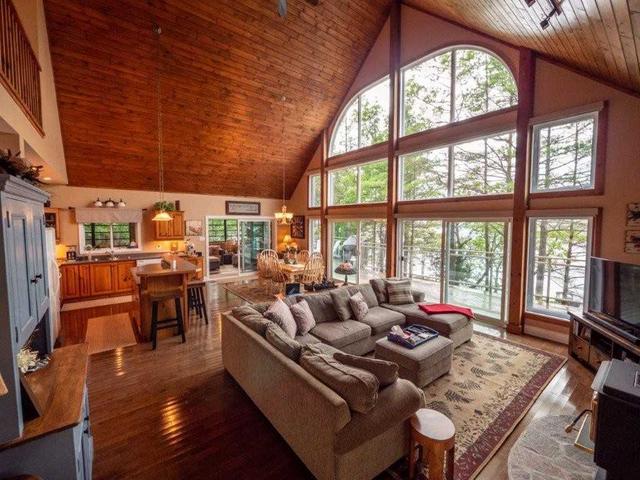 17470 Georgian Bay Shore, House detached with 2 bedrooms, 2 bathrooms and 0 parking in Georgian Bay ON | Image 6