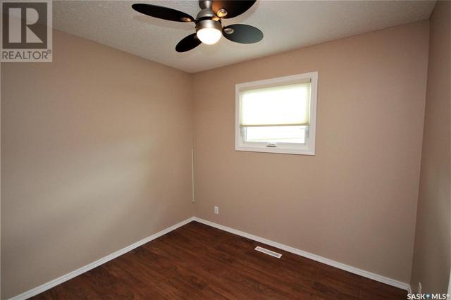 1731 St. Laurent Drive, House detached with 3 bedrooms, 1 bathrooms and null parking in North Battleford CY SK | Image 2