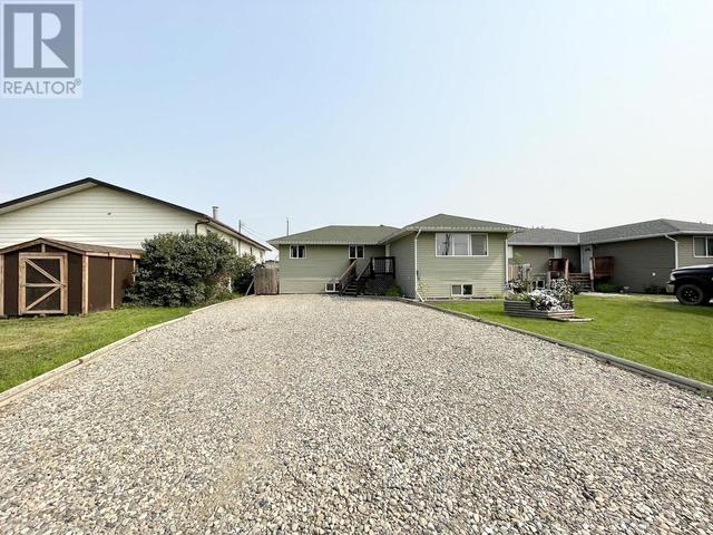 10615 102 Street, House detached with 5 bedrooms, 2 bathrooms and null parking in Taylor BC | Image 40
