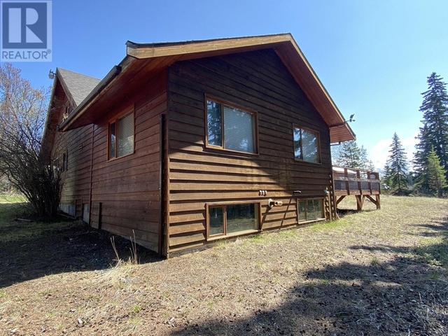 6314 Pioneer Road, House detached with 2 bedrooms, 2 bathrooms and null parking in Cariboo L BC | Image 36