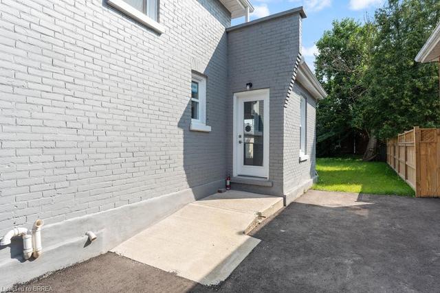 34 Ontario Street, House detached with 3 bedrooms, 2 bathrooms and 4 parking in Brantford ON | Image 31