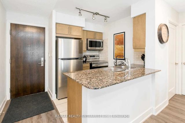 517 - 20 Blue Jays Way, Condo with 3 bedrooms, 2 bathrooms and 1 parking in Toronto ON | Image 4