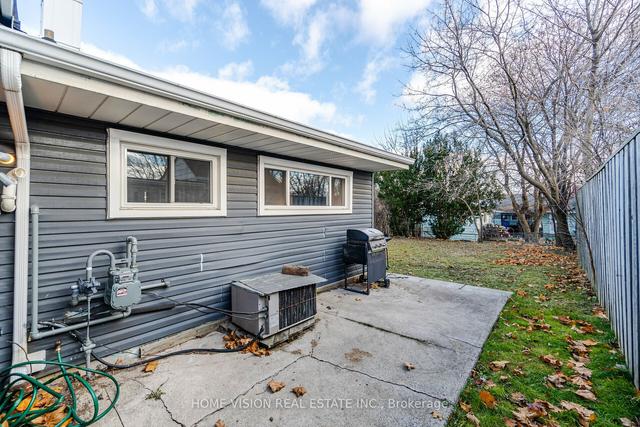 409 East 25th St W, House detached with 3 bedrooms, 1 bathrooms and 3 parking in Hamilton ON | Image 29