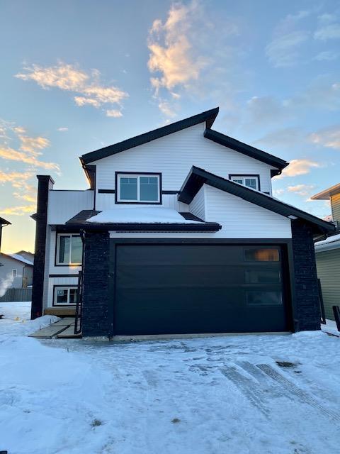 13005 106a Street, House detached with 2 bedrooms, 2 bathrooms and 2 parking in Grande Prairie AB | Image 1