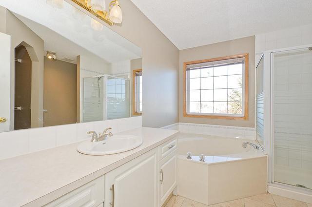9982 Hidden Valley Drive Nw, House detached with 4 bedrooms, 2 bathrooms and 5 parking in Calgary AB | Image 13
